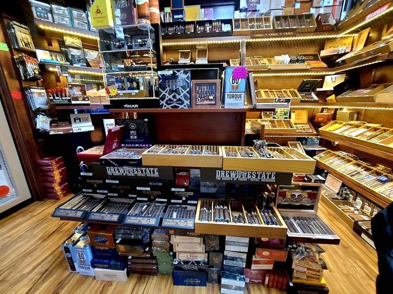 Premium Cigars at Discount Smokes Louisville